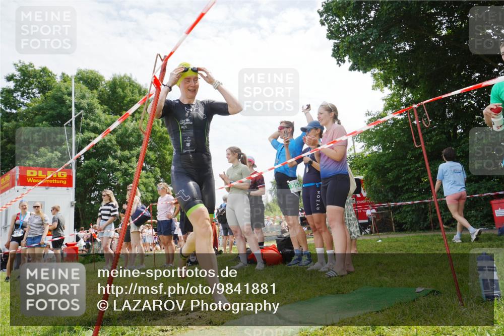 21.06.2026 - 29. Vierlanden-Triathlon LAZAROV Photography http://msf.ph/oto/9841881 21.06.2026 13:12:03 Schwimmen 1153 meine-sportfotos.de