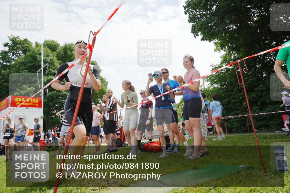 21.06.2026 - 29. Vierlanden-Triathlon LAZAROV Photography http://msf.ph/oto/9841890 21.06.2026 13:12:12 Schwimmen 1115, 1152, 1159 meine-sportfotos.de