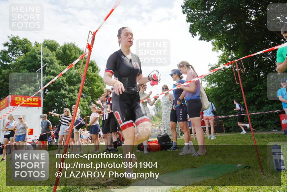 21.06.2026 - 29. Vierlanden-Triathlon LAZAROV Photography http://msf.ph/oto/9841904 21.06.2026 13:12:29 Schwimmen 1107, 1163 meine-sportfotos.de