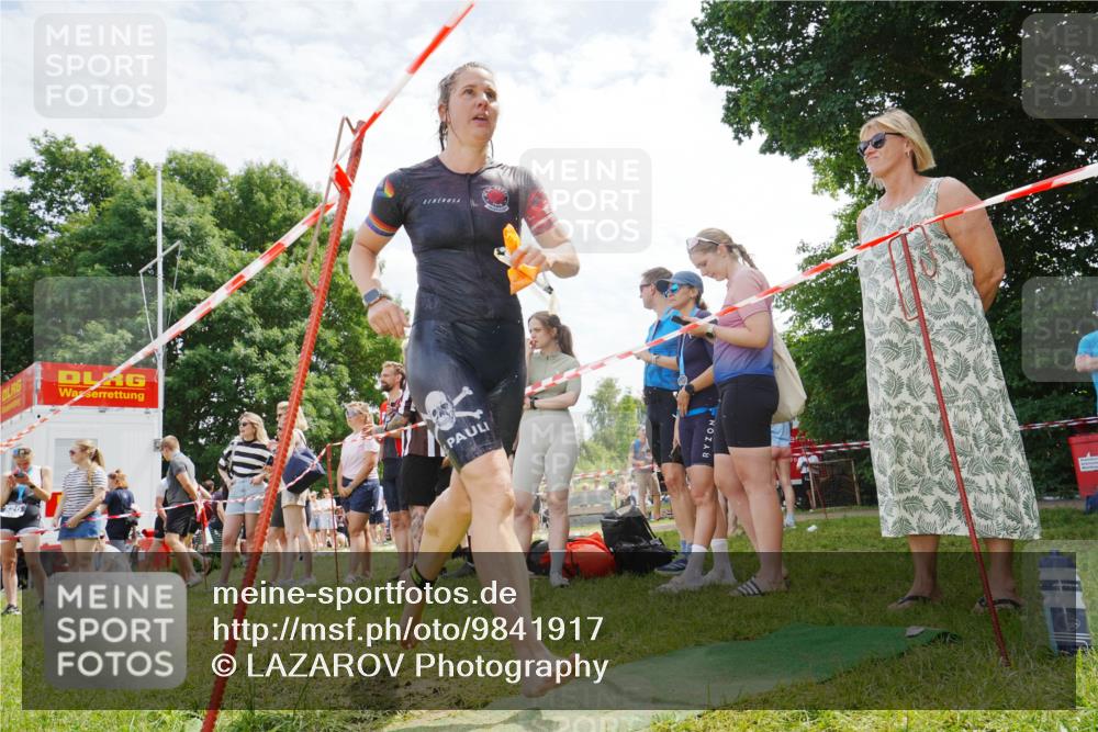 21.06.2026 - 29. Vierlanden-Triathlon LAZAROV Photography http://msf.ph/oto/9841917 21.06.2026 13:12:42 Schwimmen 1112, 1162 meine-sportfotos.de