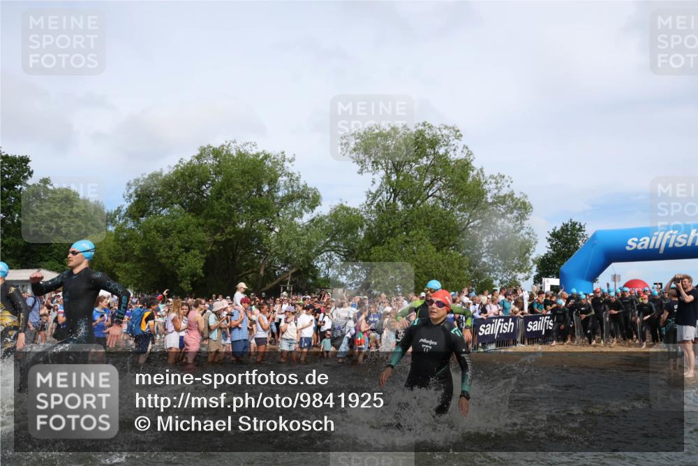 21.06.2026 - Viking Triathlon Michael Strokosch http://msf.ph/oto/9841925 21.06.2026 10:02:00 Schwimmen 30, 43, 55, 221, 226, 238, 265, 380, 394, 446, 524, 606, 625, 648, 664 meine-sportfotos.de