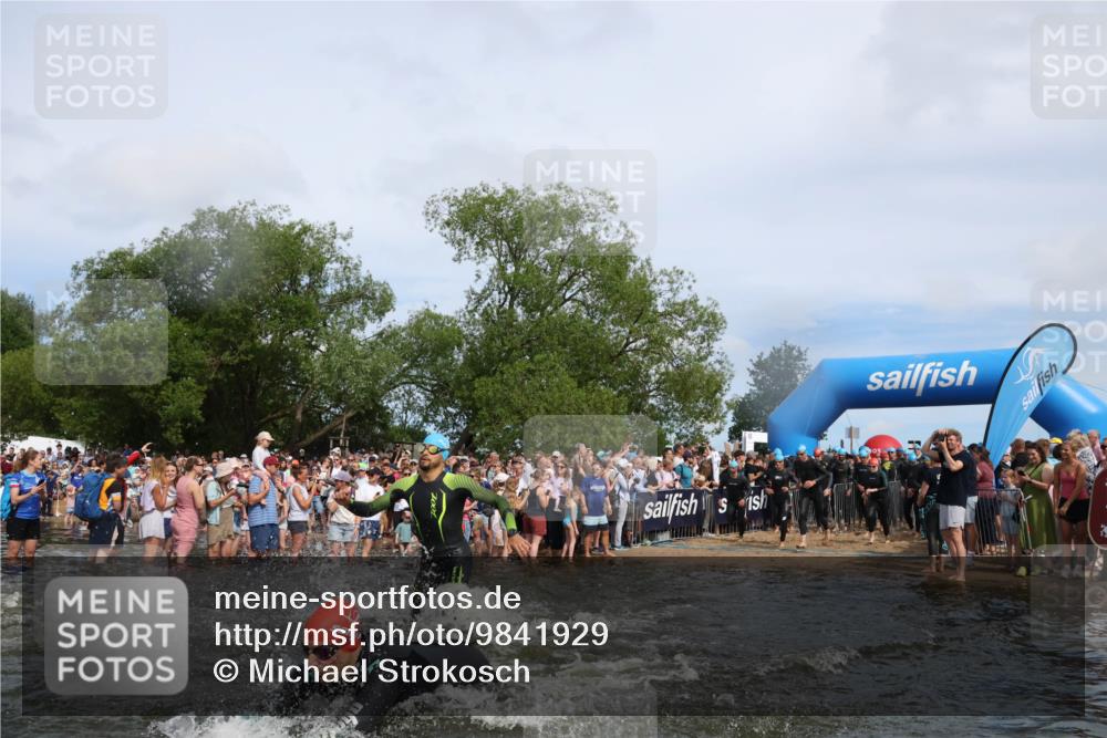 21.06.2026 - Viking Triathlon Michael Strokosch http://msf.ph/oto/9841929 21.06.2026 10:02:00 Schwimmen 30, 43, 55, 221, 226, 238, 265, 380, 394, 446, 524, 606, 625, 648, 664 meine-sportfotos.de