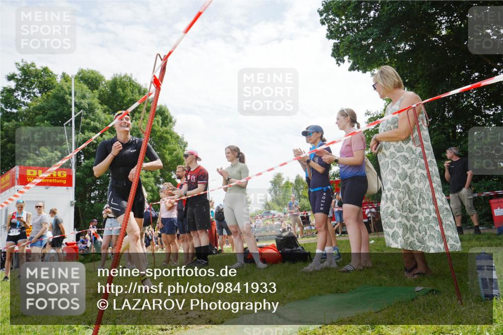 21.06.2026 - 29. Vierlanden-Triathlon LAZAROV Photography http://msf.ph/oto/9841933 21.06.2026 13:13:18 Schwimmen 1106, 1109, 1143 meine-sportfotos.de