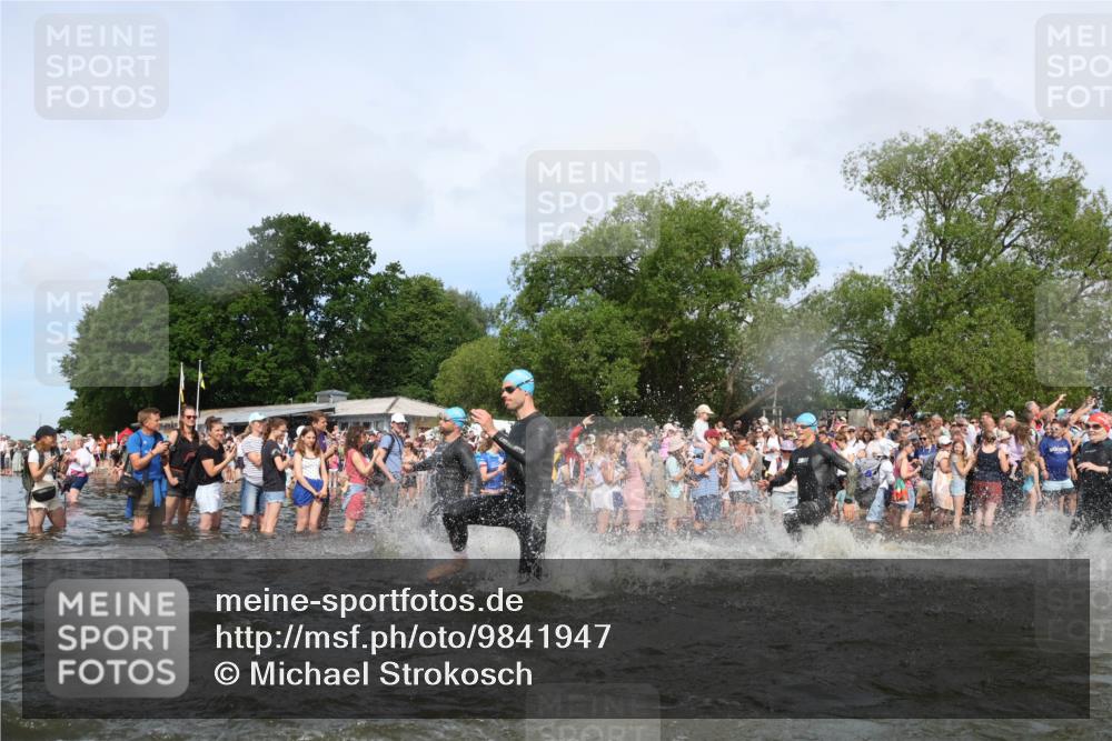 21.06.2026 - Viking Triathlon Michael Strokosch http://msf.ph/oto/9841947 21.06.2026 10:02:04 Schwimmen 43, 55, 90, 154, 221, 226, 380, 394, 410, 446, 501, 524, 606, 625, 660 meine-sportfotos.de