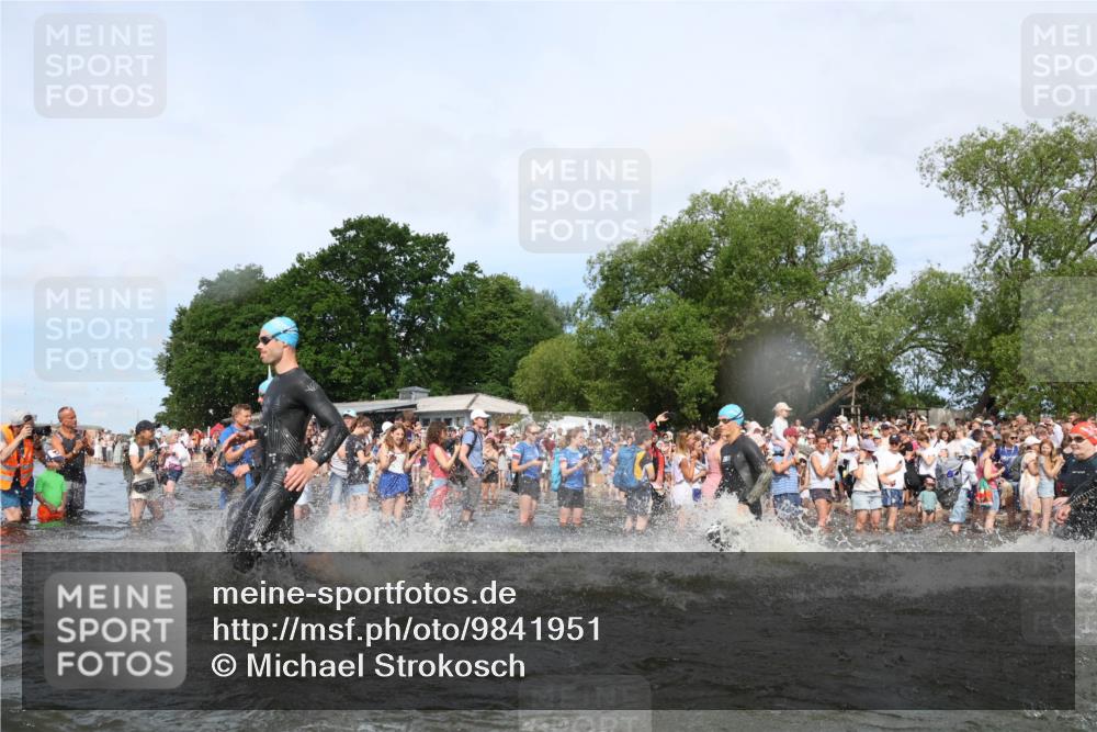 21.06.2026 - Viking Triathlon Michael Strokosch http://msf.ph/oto/9841951 21.06.2026 10:02:04 Schwimmen 43, 55, 90, 154, 221, 226, 380, 394, 410, 446, 501, 524, 606, 625, 660 meine-sportfotos.de