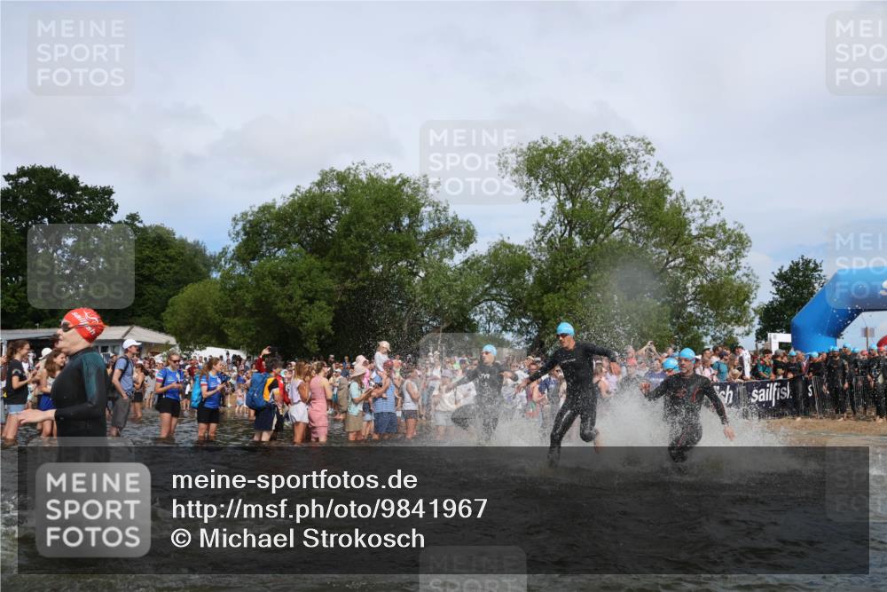 21.06.2026 - Viking Triathlon Michael Strokosch http://msf.ph/oto/9841967 21.06.2026 10:02:07 Schwimmen 43, 55, 90, 154, 221, 226, 380, 394, 410, 446, 501, 524, 606, 625, 660 meine-sportfotos.de