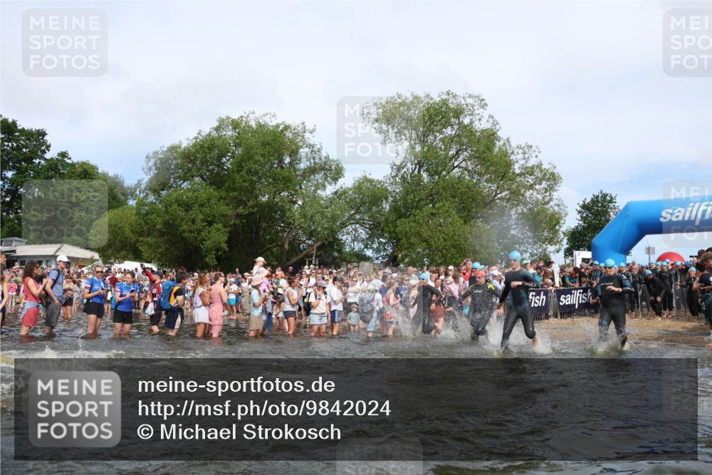 21.06.2026 - Viking Triathlon Michael Strokosch http://msf.ph/oto/9842024 21.06.2026 10:02:17 Schwimmen 47, 87, 90, 102, 136, 152, 154, 410, 438, 490, 501, 536, 537, 655, 660 meine-sportfotos.de