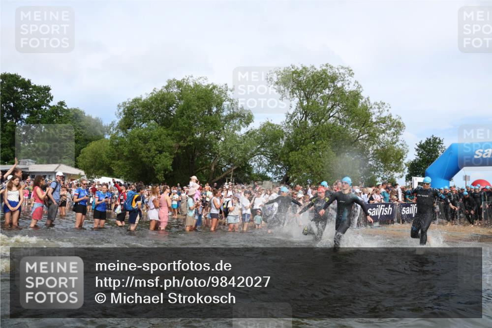 21.06.2026 - Viking Triathlon Michael Strokosch http://msf.ph/oto/9842027 21.06.2026 10:02:17 Schwimmen 47, 87, 90, 102, 136, 152, 154, 410, 438, 490, 501, 536, 537, 655, 660 meine-sportfotos.de