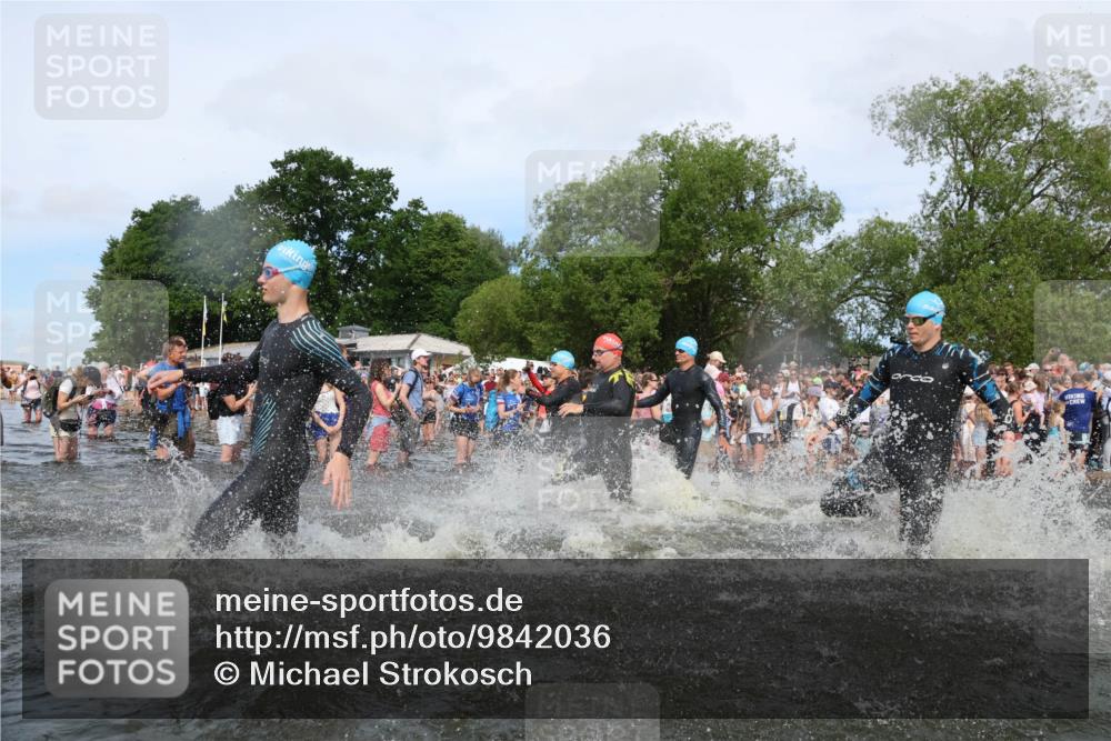 21.06.2026 - Viking Triathlon Michael Strokosch http://msf.ph/oto/9842036 21.06.2026 10:02:19 Schwimmen 47, 87, 102, 136, 142, 152, 255, 360, 392, 430, 438, 490, 536, 537, 655 meine-sportfotos.de