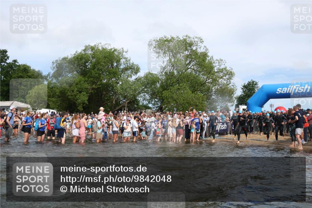 21.06.2026 - Viking Triathlon Michael Strokosch http://msf.ph/oto/9842048 21.06.2026 10:02:21 Schwimmen 47, 87, 102, 136, 142, 152, 255, 360, 392, 430, 438, 490, 536, 537, 655 meine-sportfotos.de