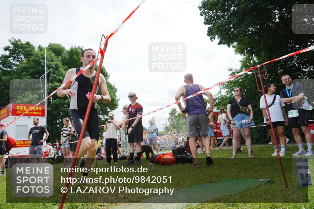 21.06.2026 - 29. Vierlanden-Triathlon LAZAROV Photography http://msf.ph/oto/9842051 21.06.2026 13:24:10 Schwimmen 1173, 1195 meine-sportfotos.de