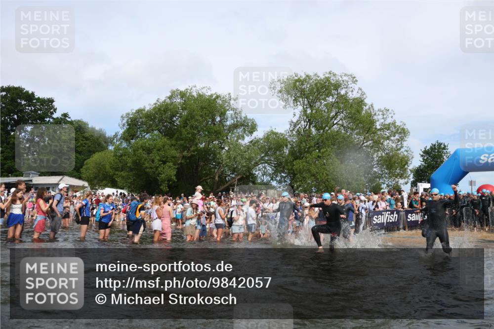 21.06.2026 - Viking Triathlon Michael Strokosch http://msf.ph/oto/9842057 21.06.2026 10:02:23 Schwimmen 47, 87, 102, 136, 142, 152, 255, 360, 392, 430, 438, 490, 536, 537, 651, 655 meine-sportfotos.de