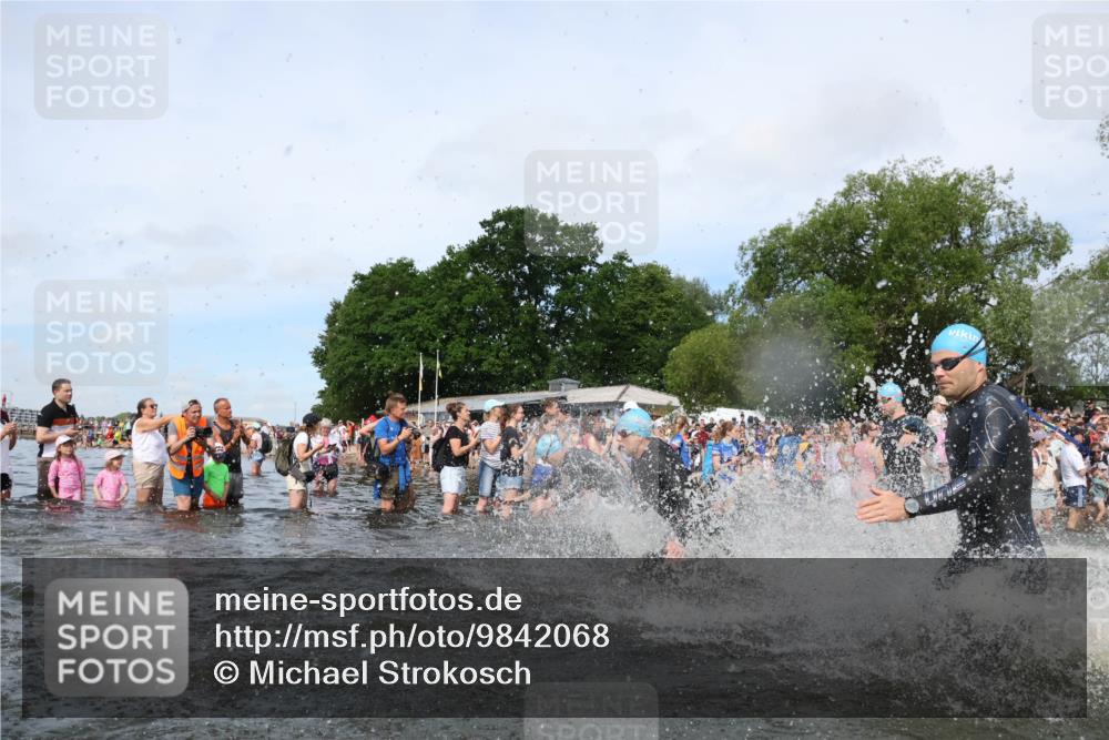 21.06.2026 - Viking Triathlon Michael Strokosch http://msf.ph/oto/9842068 21.06.2026 10:02:24 Schwimmen 47, 87, 126, 136, 142, 220, 255, 360, 392, 430, 490, 604, 651, 655 meine-sportfotos.de