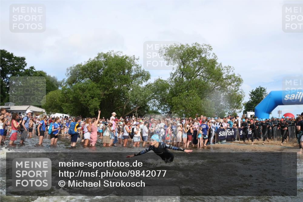 21.06.2026 - Viking Triathlon Michael Strokosch http://msf.ph/oto/9842077 21.06.2026 10:02:26 Schwimmen 47, 87, 126, 136, 142, 220, 255, 325, 360, 392, 430, 490, 604, 651, 655 meine-sportfotos.de
