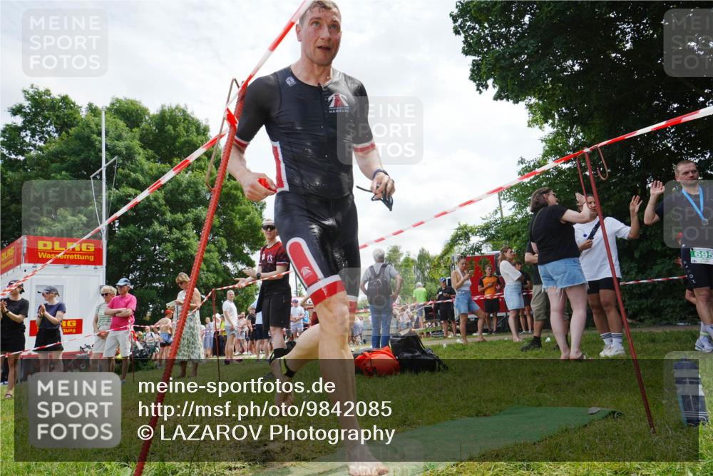21.06.2026 - 29. Vierlanden-Triathlon LAZAROV Photography http://msf.ph/oto/9842085 21.06.2026 13:26:07 Schwimmen 1177, 1194, 1213, 1225 meine-sportfotos.de