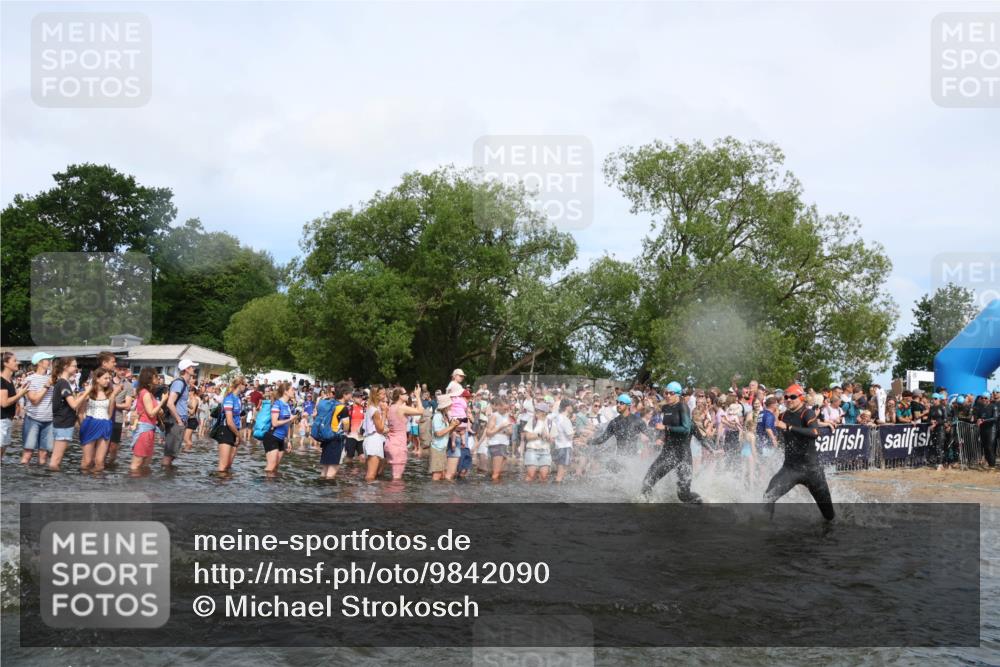 21.06.2026 - Viking Triathlon Michael Strokosch http://msf.ph/oto/9842090 21.06.2026 10:02:28 Schwimmen 47, 83, 126, 136, 142, 220, 255, 325, 360, 392, 430, 490, 604, 651, 655 meine-sportfotos.de