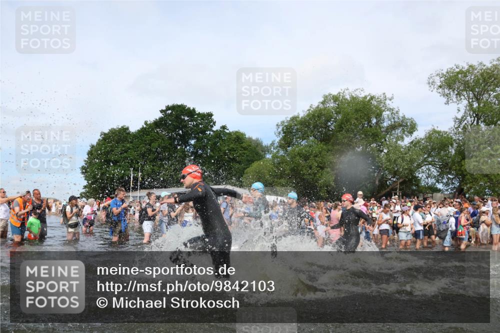 21.06.2026 - Viking Triathlon Michael Strokosch http://msf.ph/oto/9842103 21.06.2026 10:02:30 Schwimmen 83, 100, 126, 142, 220, 255, 325, 360, 392, 430, 513, 560, 579, 604, 651 meine-sportfotos.de