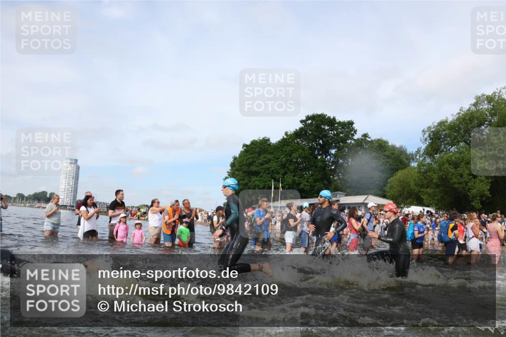 21.06.2026 - Viking Triathlon Michael Strokosch http://msf.ph/oto/9842109 21.06.2026 10:02:31 Schwimmen 83, 100, 126, 142, 220, 255, 325, 360, 392, 430, 513, 560, 579, 604, 651 meine-sportfotos.de