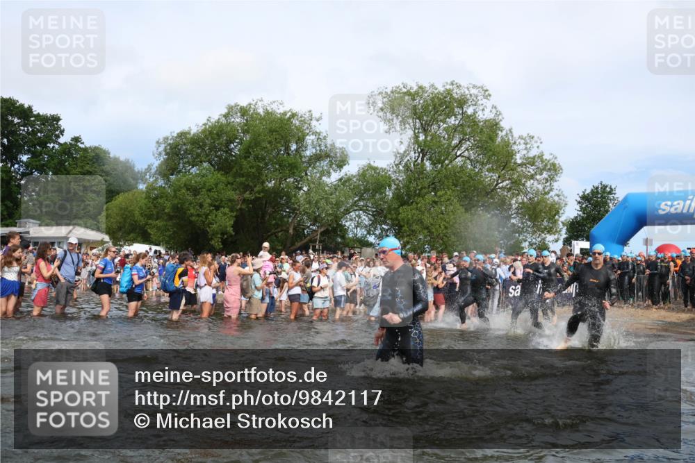 21.06.2026 - Viking Triathlon Michael Strokosch http://msf.ph/oto/9842117 21.06.2026 10:02:32 Schwimmen 83, 100, 126, 142, 220, 255, 325, 360, 392, 430, 513, 560, 579, 604, 651 meine-sportfotos.de