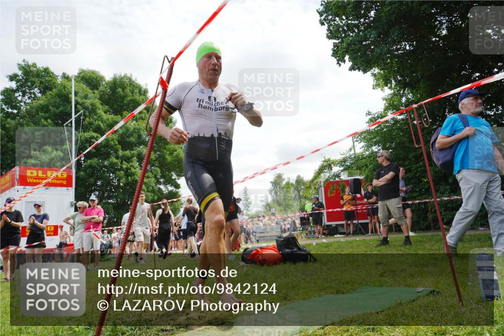21.06.2026 - 29. Vierlanden-Triathlon LAZAROV Photography http://msf.ph/oto/9842124 21.06.2026 13:27:06 Schwimmen 1102, 1172, 1186, 1188, 1190, 1227 meine-sportfotos.de