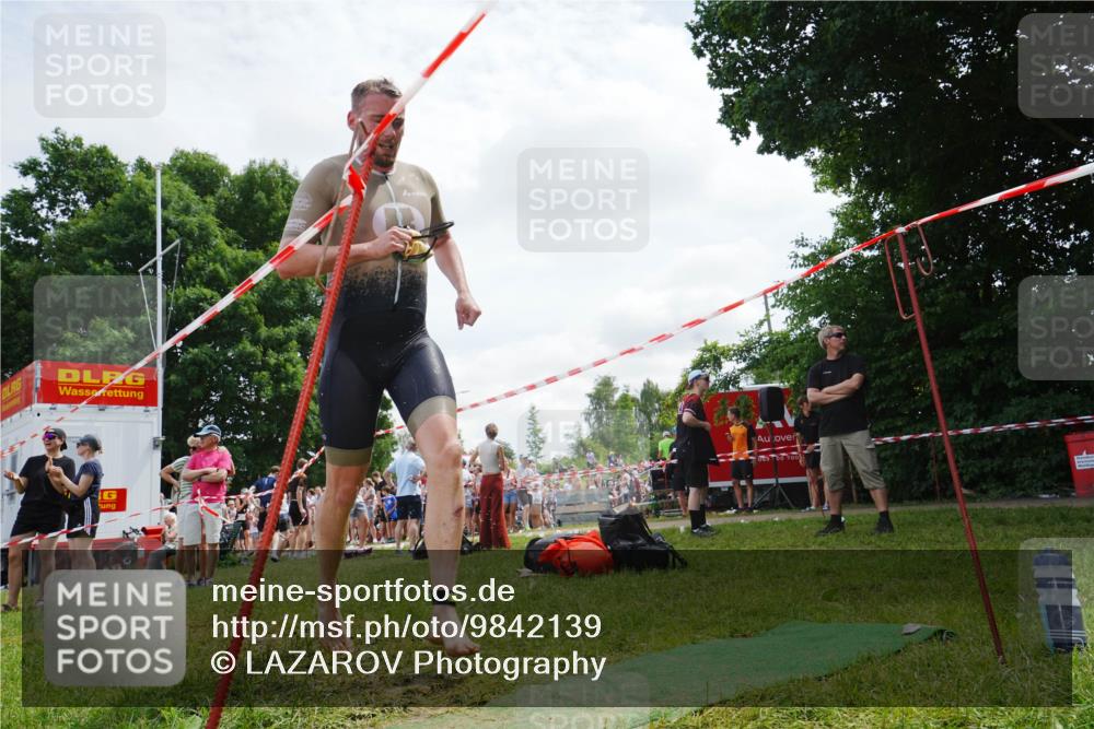 21.06.2026 - 29. Vierlanden-Triathlon LAZAROV Photography http://msf.ph/oto/9842139 21.06.2026 13:27:27 Schwimmen 1095, 1171, 1174, 1199, 1224 meine-sportfotos.de