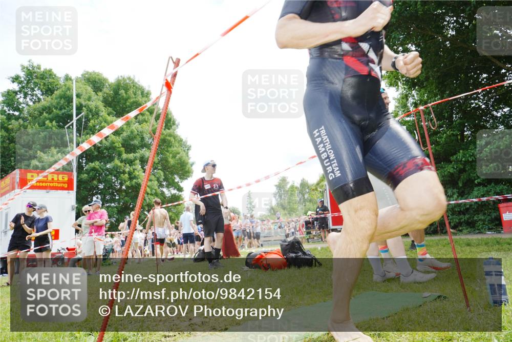 21.06.2026 - 29. Vierlanden-Triathlon LAZAROV Photography http://msf.ph/oto/9842154 21.06.2026 13:27:51 Schwimmen 1193 meine-sportfotos.de
