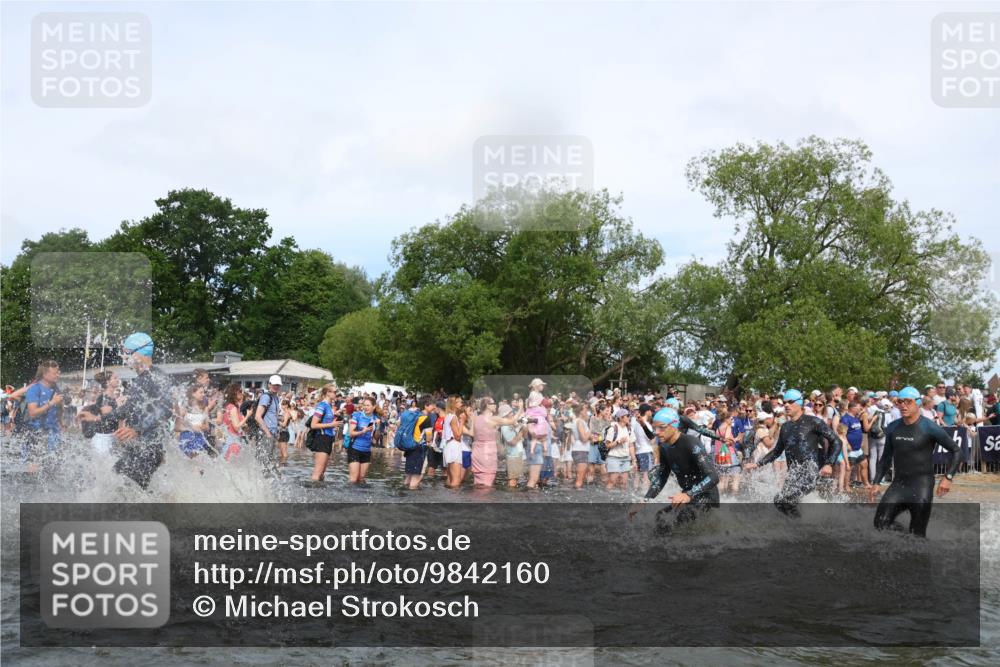 21.06.2026 - Viking Triathlon Michael Strokosch http://msf.ph/oto/9842160 21.06.2026 10:02:40 Schwimmen 16, 83, 99, 100, 186, 372, 386, 440, 462, 485, 513, 560, 579, 636, 653 meine-sportfotos.de