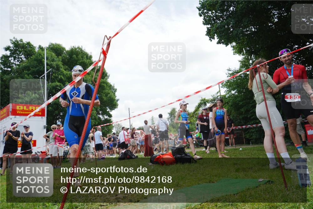 21.06.2026 - 29. Vierlanden-Triathlon LAZAROV Photography http://msf.ph/oto/9842168 21.06.2026 13:29:02 Schwimmen 1208 meine-sportfotos.de