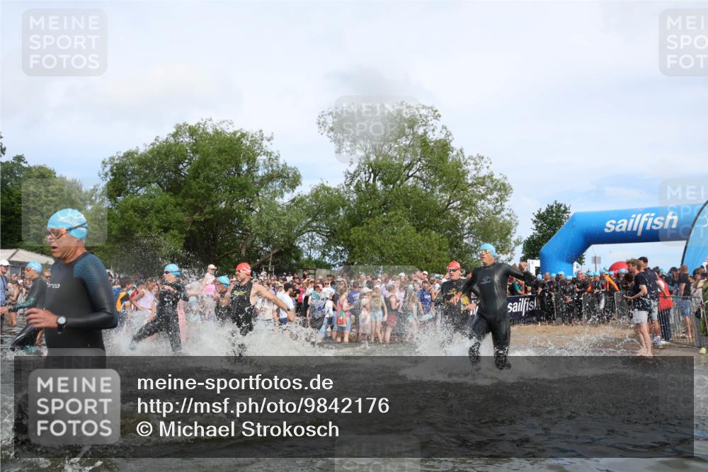 21.06.2026 - Viking Triathlon Michael Strokosch http://msf.ph/oto/9842176 21.06.2026 10:02:43 Schwimmen 16, 20, 73, 99, 100, 171, 186, 315, 372, 386, 440, 462, 485, 513, 553, 560, 579, 636, 653 meine-sportfotos.de