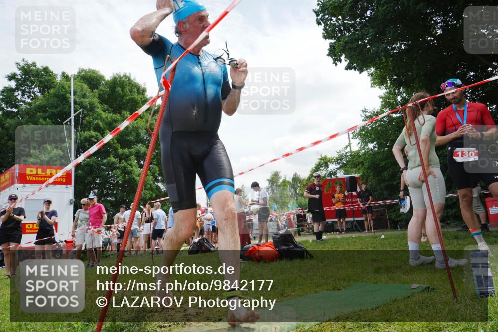 21.06.2026 - 29. Vierlanden-Triathlon LAZAROV Photography http://msf.ph/oto/9842177 21.06.2026 13:29:21 Schwimmen 1181 meine-sportfotos.de