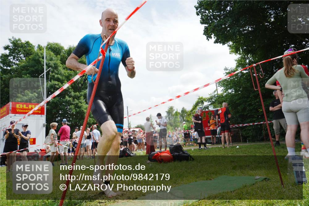 21.06.2026 - 29. Vierlanden-Triathlon LAZAROV Photography http://msf.ph/oto/9842179 21.06.2026 13:30:05 Schwimmen 1182 meine-sportfotos.de