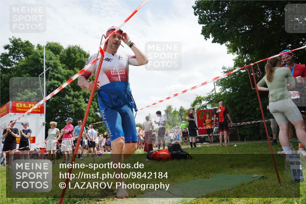 21.06.2026 - 29. Vierlanden-Triathlon LAZAROV Photography http://msf.ph/oto/9842184 21.06.2026 13:30:20 Schwimmen 1189, 1228 meine-sportfotos.de