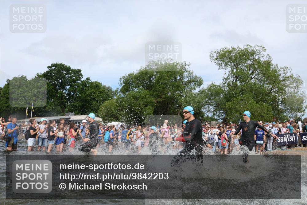 21.06.2026 - Viking Triathlon Michael Strokosch http://msf.ph/oto/9842203 21.06.2026 10:02:48 Schwimmen 16, 20, 64, 73, 99, 171, 186, 219, 315, 372, 386, 440, 462, 485, 553, 634, 636, 653 meine-sportfotos.de