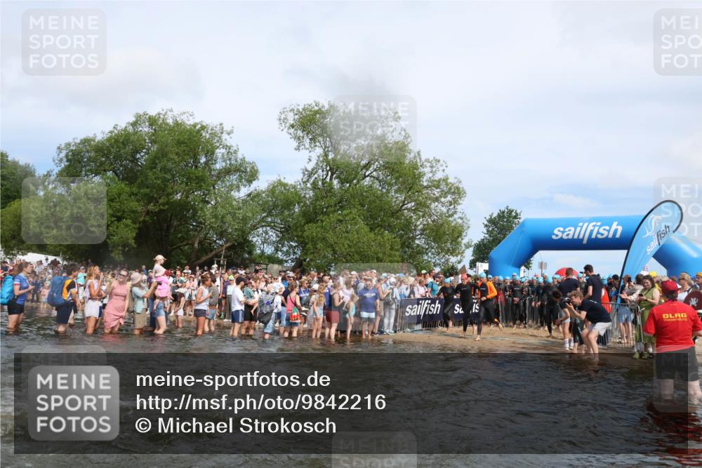 21.06.2026 - Viking Triathlon Michael Strokosch http://msf.ph/oto/9842216 21.06.2026 10:02:51 Schwimmen 16, 20, 64, 73, 111, 171, 219, 315, 372, 440, 530, 553, 634, 636, 653 meine-sportfotos.de