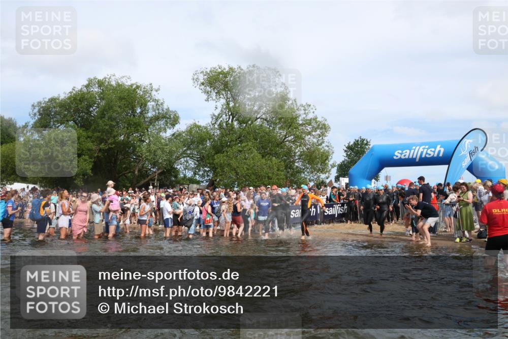 21.06.2026 - Viking Triathlon Michael Strokosch http://msf.ph/oto/9842221 21.06.2026 10:02:52 Schwimmen 16, 20, 64, 73, 111, 171, 219, 315, 372, 440, 530, 553, 634, 636, 653 meine-sportfotos.de