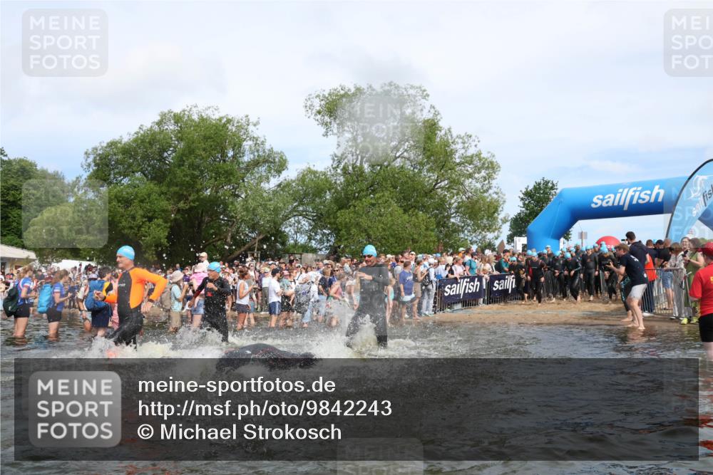 21.06.2026 - Viking Triathlon Michael Strokosch http://msf.ph/oto/9842243 21.06.2026 10:02:55 Schwimmen 20, 64, 73, 111, 171, 219, 233, 315, 395, 407, 475, 530, 546, 553, 634 meine-sportfotos.de