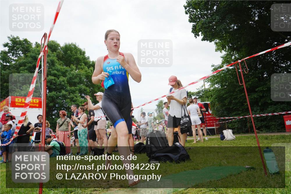 21.06.2026 - 29. Vierlanden-Triathlon LAZAROV Photography http://msf.ph/oto/9842267 21.06.2026 14:38:24 Schwimmen 1229, 1242, 1259, 1264 meine-sportfotos.de