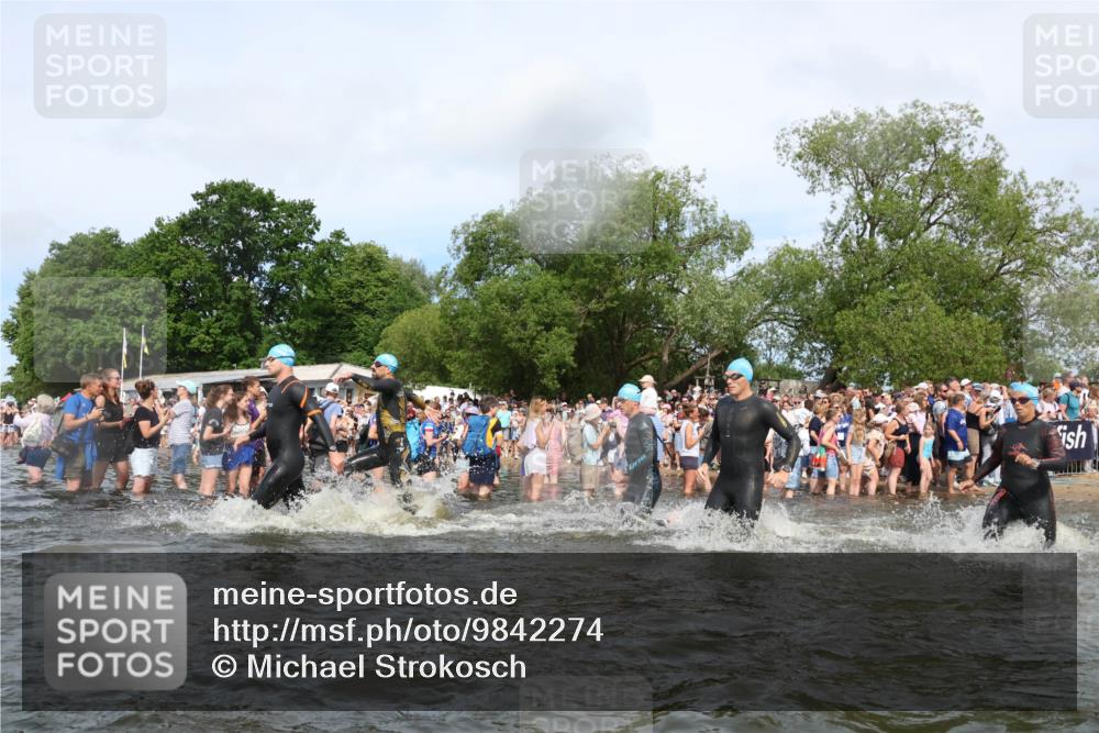 21.06.2026 - Viking Triathlon Michael Strokosch http://msf.ph/oto/9842274 21.06.2026 10:03:00 Schwimmen 64, 80, 82, 111, 199, 219, 233, 395, 407, 475, 530, 545, 546, 612, 634 meine-sportfotos.de