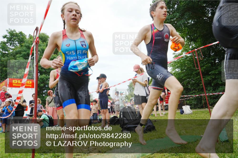 21.06.2026 - 29. Vierlanden-Triathlon LAZAROV Photography http://msf.ph/oto/9842280 21.06.2026 14:38:31 Schwimmen 1241, 1242, 1243, 1244, 1259, 1261, 1277, 1292 meine-sportfotos.de