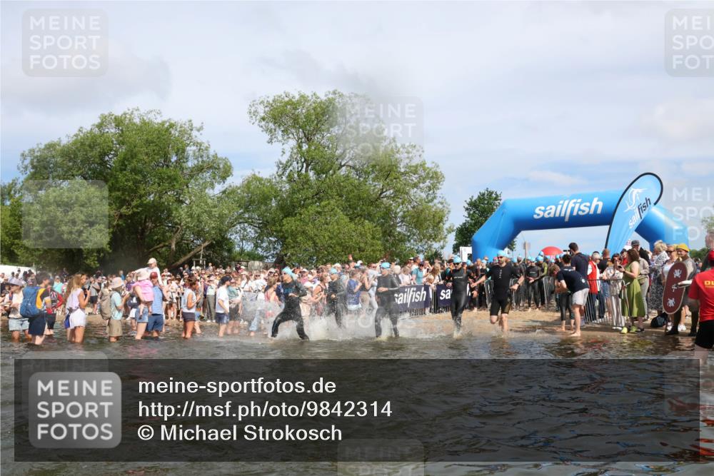 21.06.2026 - Viking Triathlon Michael Strokosch http://msf.ph/oto/9842314 21.06.2026 10:03:07 Schwimmen 49, 80, 82, 199, 200, 233, 348, 356, 395, 404, 407, 475, 545, 546, 612 meine-sportfotos.de