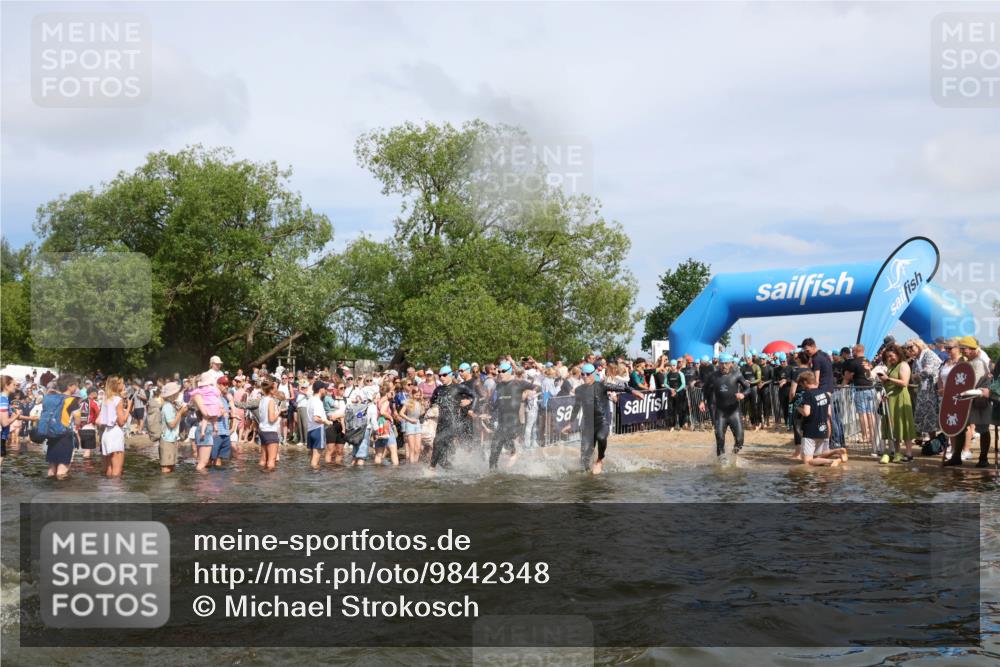 21.06.2026 - Viking Triathlon Michael Strokosch http://msf.ph/oto/9842348 21.06.2026 10:03:13 Schwimmen 49, 58, 68, 80, 82, 170, 199, 200, 202, 208, 348, 352, 356, 404, 419, 455, 467, 487, 545, 612 meine-sportfotos.de