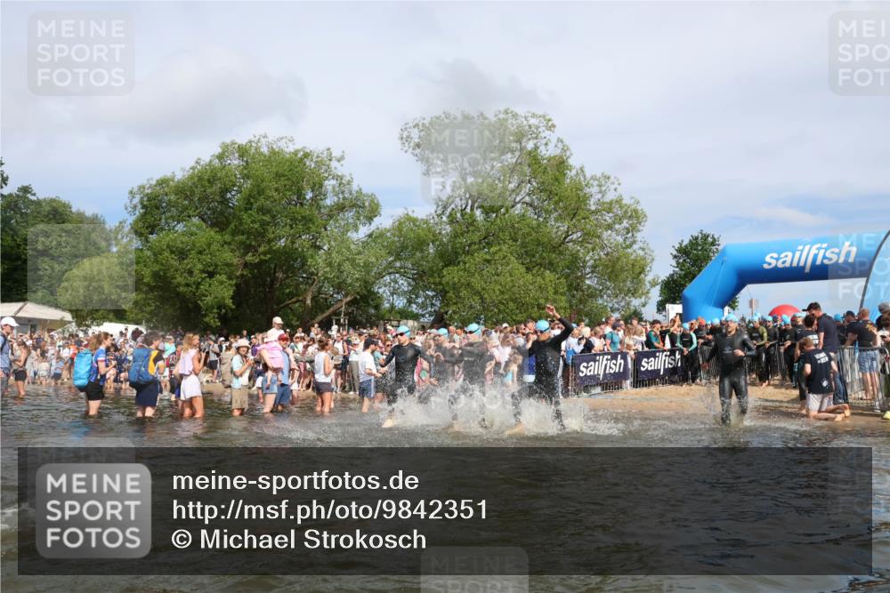 21.06.2026 - Viking Triathlon Michael Strokosch http://msf.ph/oto/9842351 21.06.2026 10:03:13 Schwimmen 49, 58, 68, 80, 82, 170, 199, 200, 202, 208, 348, 352, 356, 404, 419, 455, 467, 487, 545, 612 meine-sportfotos.de