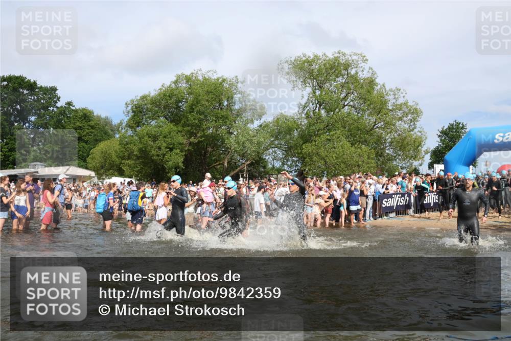 21.06.2026 - Viking Triathlon Michael Strokosch http://msf.ph/oto/9842359 21.06.2026 10:03:15 Schwimmen 49, 58, 68, 170, 200, 202, 208, 348, 352, 356, 404, 419, 455, 467, 487 meine-sportfotos.de