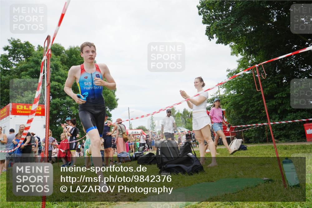 21.06.2026 - 29. Vierlanden-Triathlon LAZAROV Photography http://msf.ph/oto/9842376 21.06.2026 14:39:18 Schwimmen 1234 meine-sportfotos.de