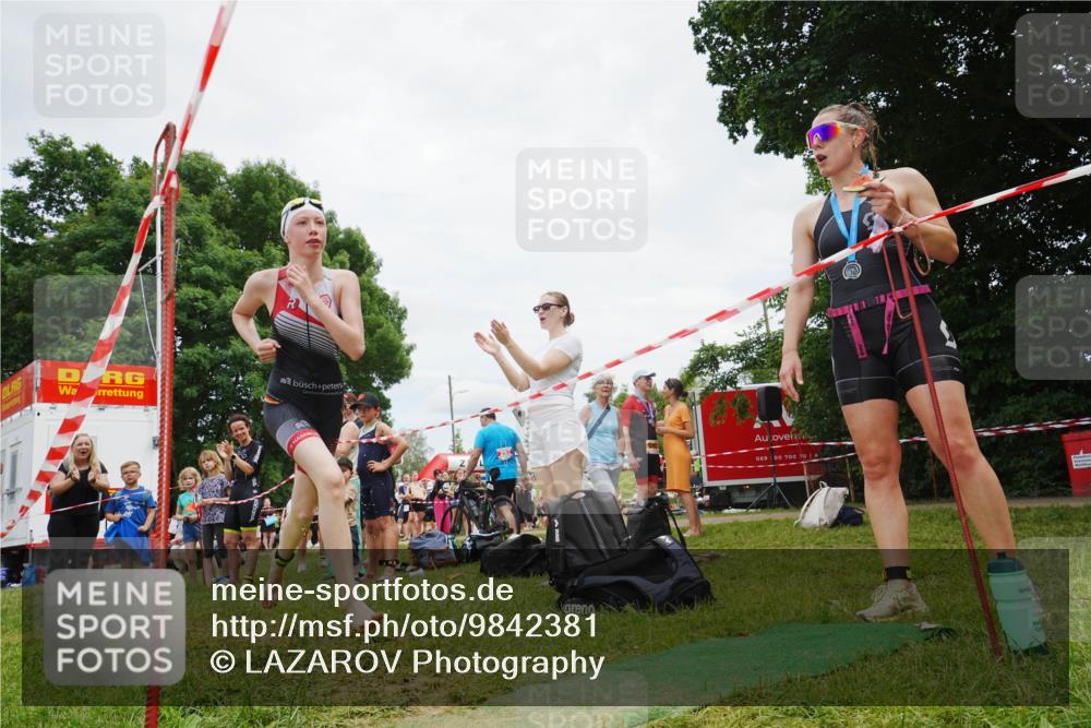 21.06.2026 - 29. Vierlanden-Triathlon LAZAROV Photography http://msf.ph/oto/9842381 21.06.2026 14:40:19 Schwimmen 1291 meine-sportfotos.de