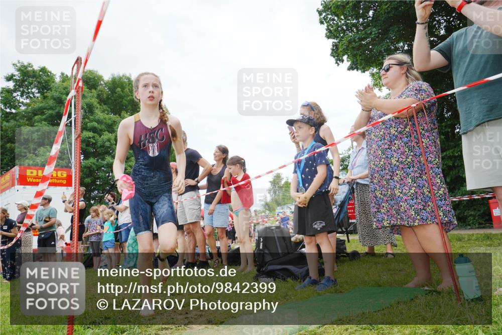 21.06.2026 - 29. Vierlanden-Triathlon LAZAROV Photography http://msf.ph/oto/9842399 21.06.2026 14:48:39 Schwimmen  meine-sportfotos.de