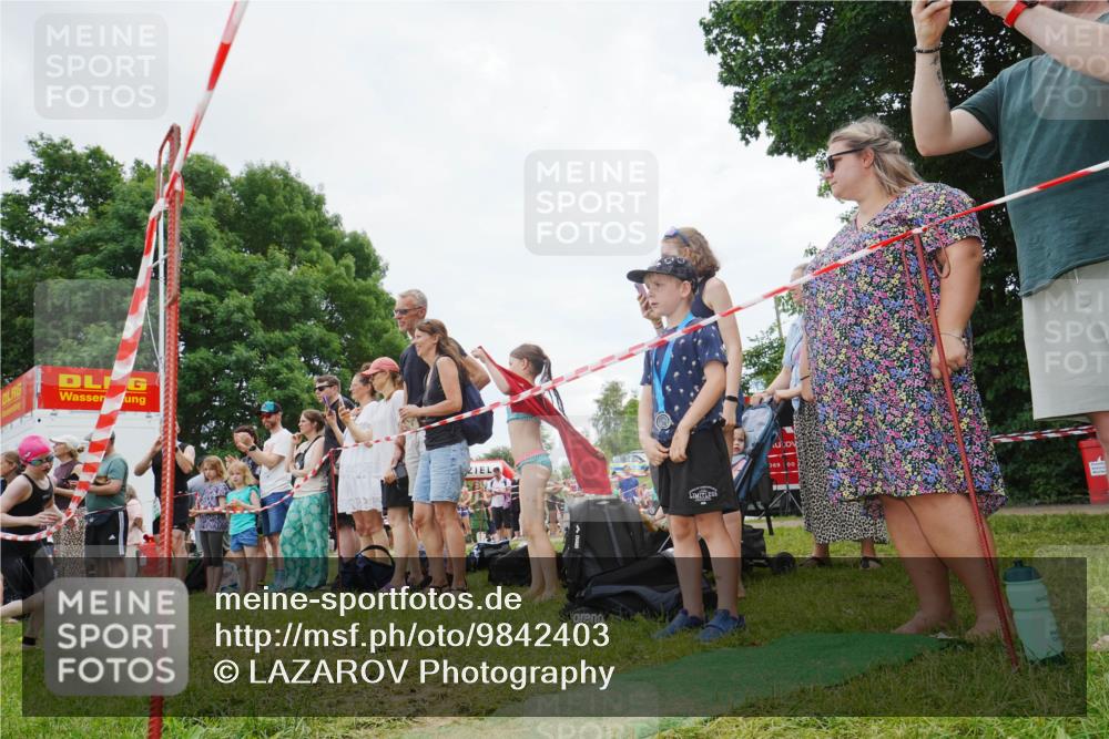21.06.2026 - 29. Vierlanden-Triathlon LAZAROV Photography http://msf.ph/oto/9842403 21.06.2026 14:48:46 Schwimmen  meine-sportfotos.de