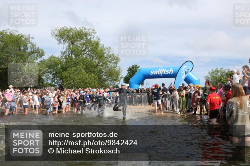 21.06.2026 - Viking Triathlon Michael Strokosch http://msf.ph/oto/9842424 21.06.2026 10:03:27 Schwimmen 53, 58, 84, 118, 143, 202, 251, 303, 328, 364, 419, 423, 455, 457, 487, 556, 656, 667 meine-sportfotos.de