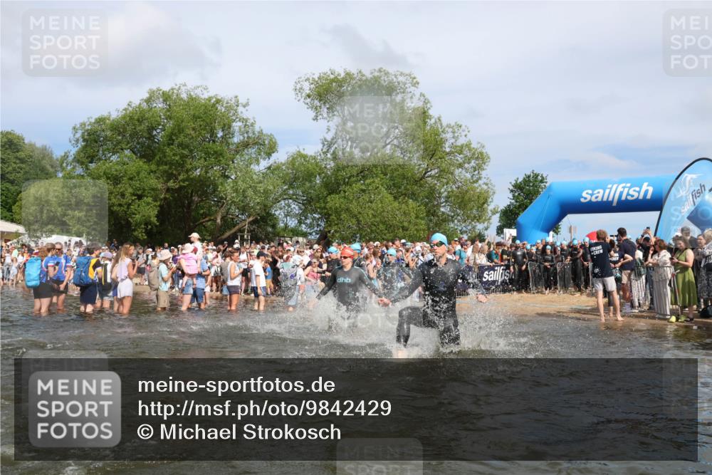 21.06.2026 - Viking Triathlon Michael Strokosch http://msf.ph/oto/9842429 21.06.2026 10:03:28 Schwimmen 53, 84, 95, 118, 143, 251, 303, 327, 328, 364, 423, 457, 556, 656, 667 meine-sportfotos.de