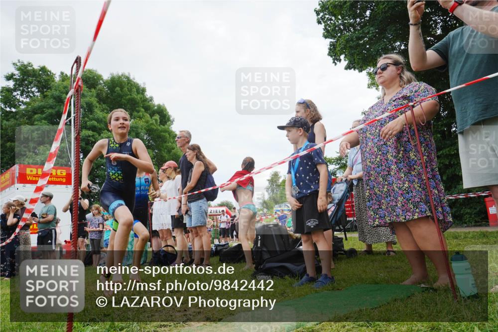 21.06.2026 - 29. Vierlanden-Triathlon LAZAROV Photography http://msf.ph/oto/9842442 21.06.2026 14:48:50 Schwimmen  meine-sportfotos.de